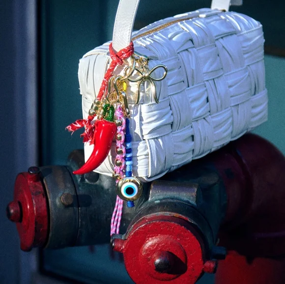 NWT  🩷🧿💚 BaubleBar Evil Eye Beaded Gold and Blue Bag Charm - Picture 3 of 3